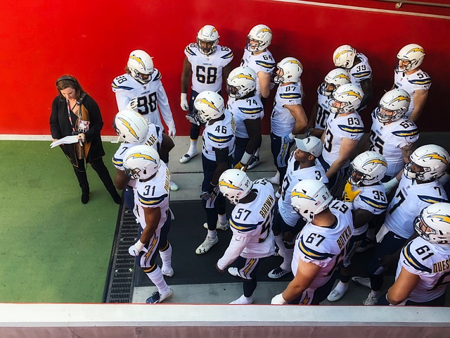 慢被现代交 慢被现代交